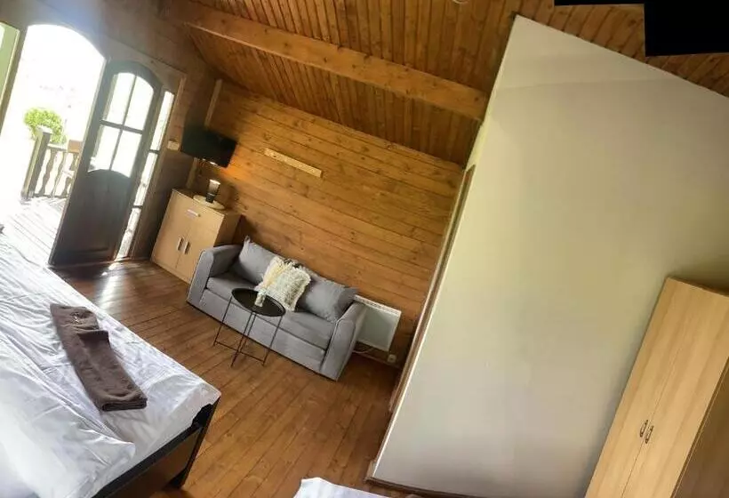 Majatalo Penzion Tadeášovy Domky