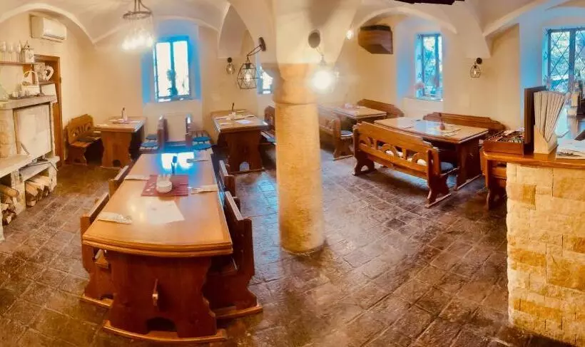 Majatalo Penzion Tadeášovy Domky