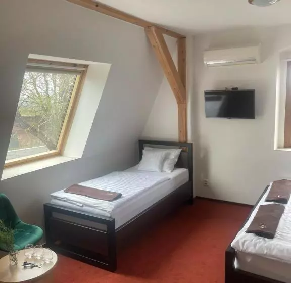 Majatalo Penzion Tadeášovy Domky