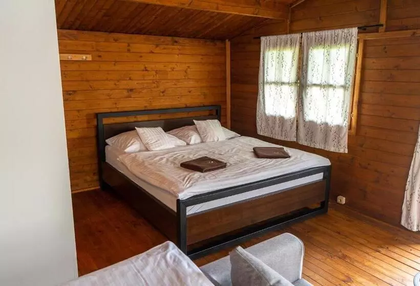 Majatalo Penzion Tadeášovy Domky