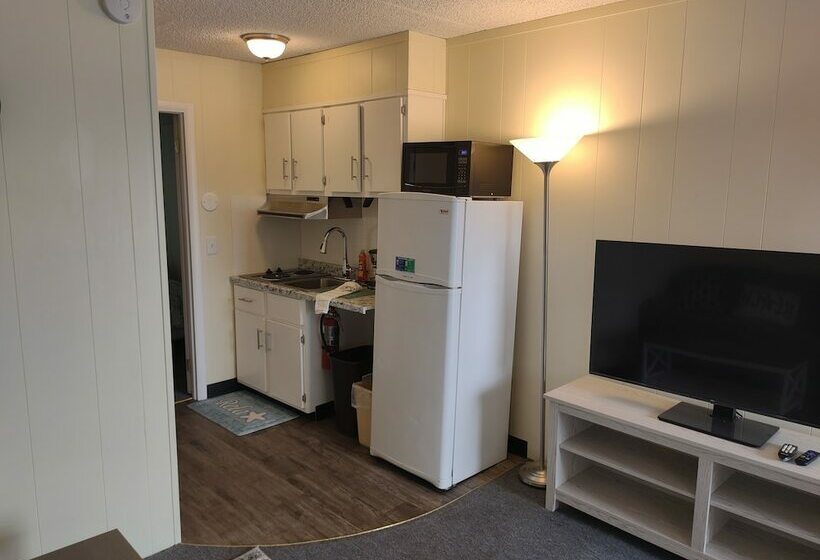 Pilgrim's Pride Motel