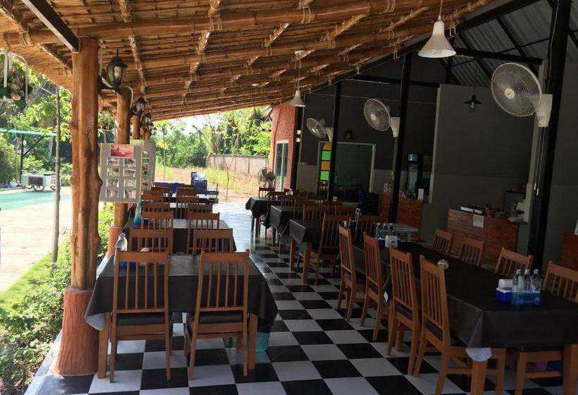 אתר נופש Baan Sang Chan 2