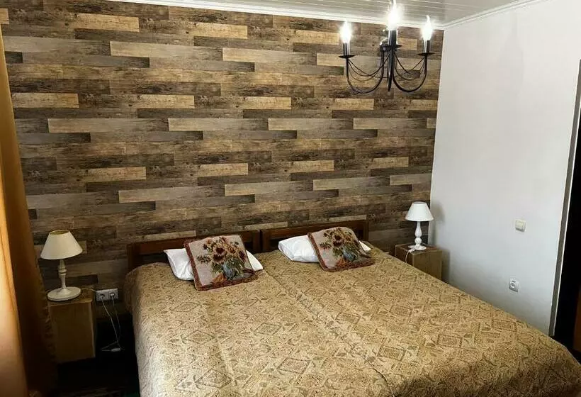 ユースホステル дальний кордон