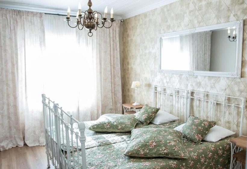 Общежитие дальний кордон