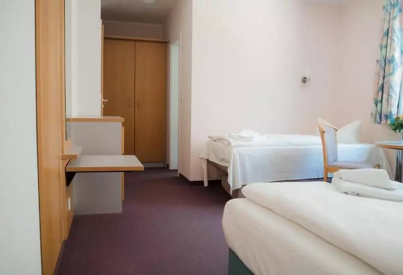 هاستل Aktiv Hotel Stock & Stein