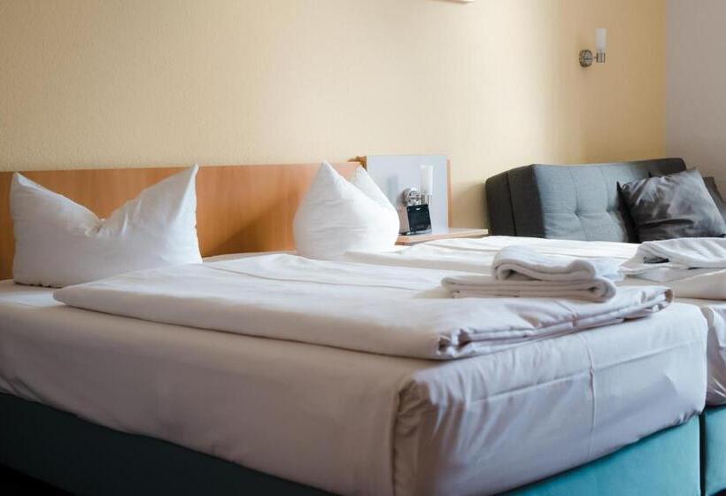 هاستل Aktiv Hotel Stock & Stein