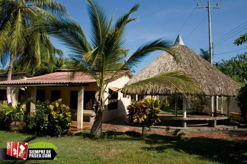 ユースホステル Hostal Roldan