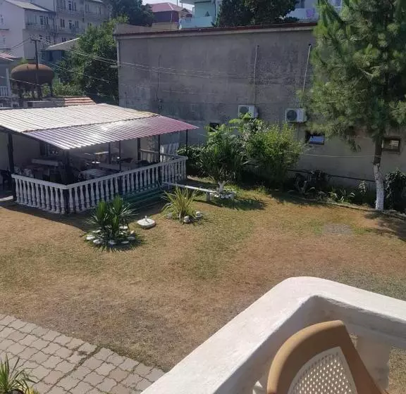 هاستل Seaside House Kobuleti