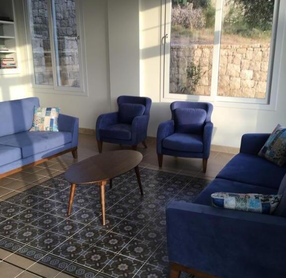 Clementin Suits Sigacık