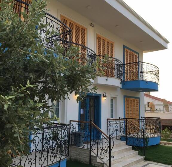 Clementin Suits Sigacık