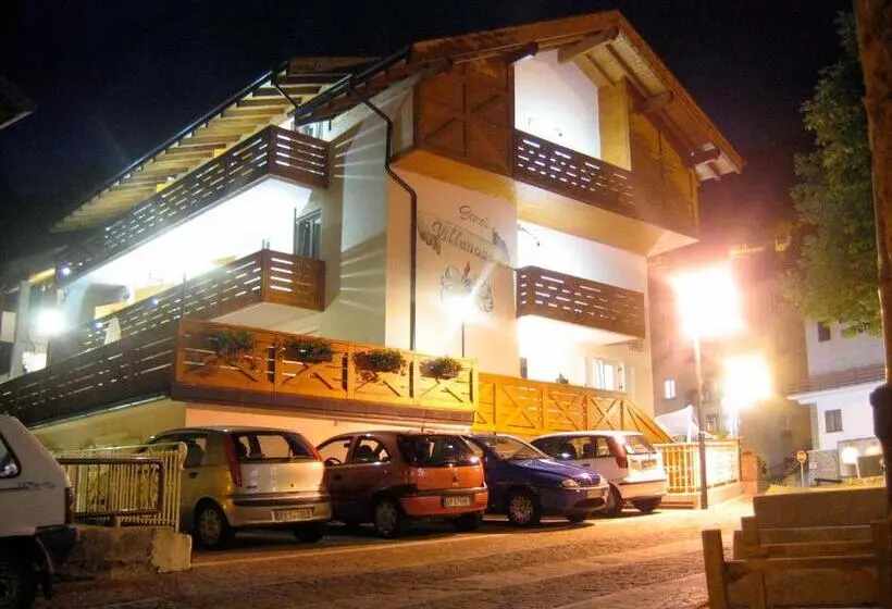 Hotelli Garnì Villanova