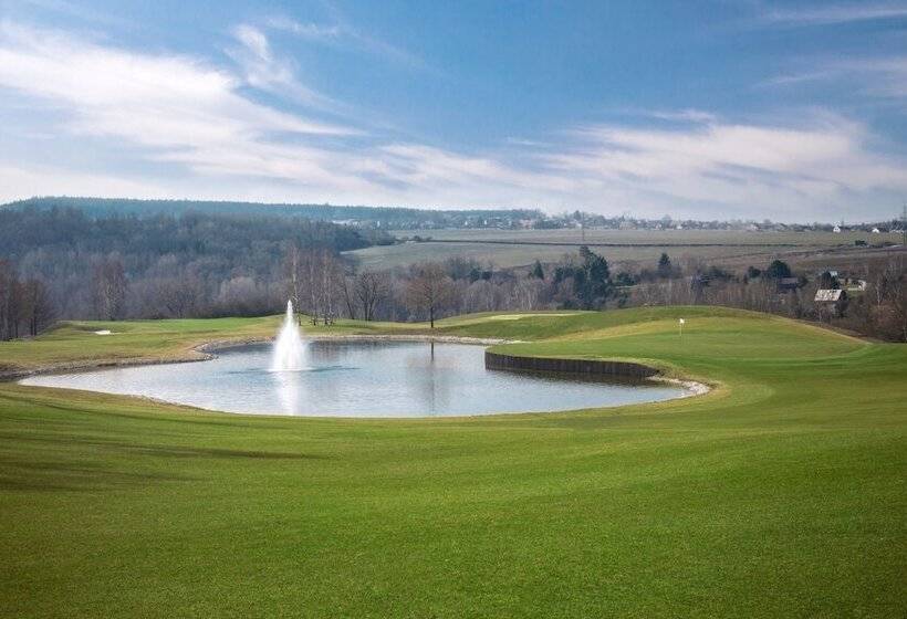 Отель Greensgate Golf And Leisure Resort