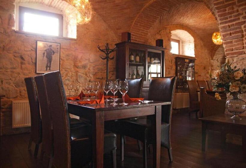 Отель Greensgate Golf And Leisure Resort