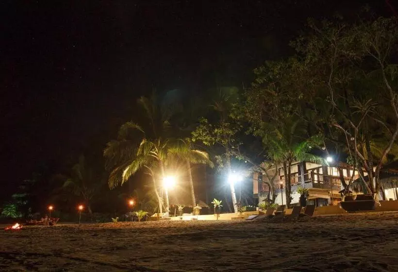 Nabulao Beach And Dive Resort