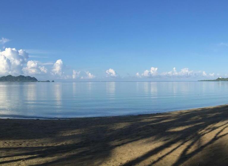 Nabulao Beach And Dive Resort