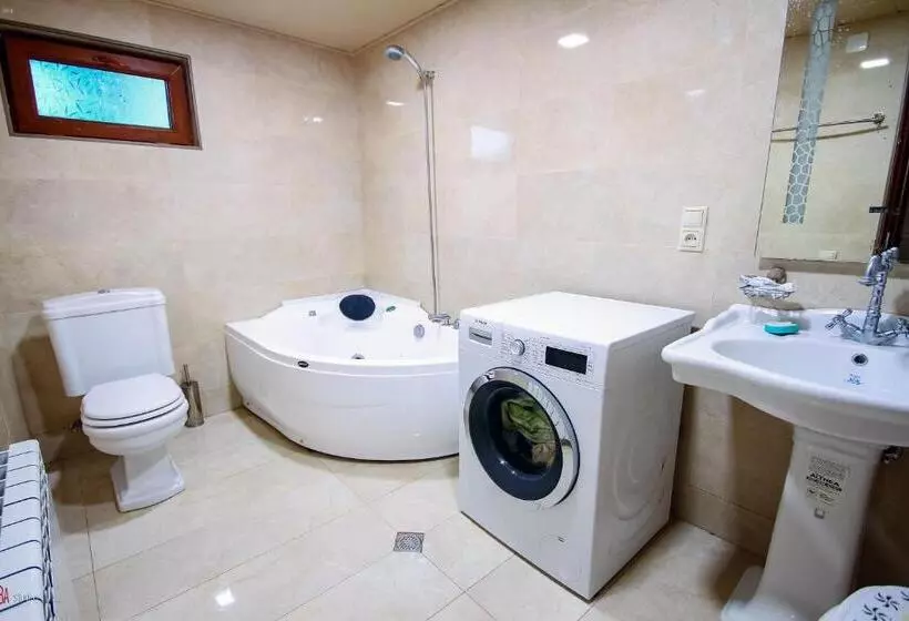 پانسیون Green Garden Guest House