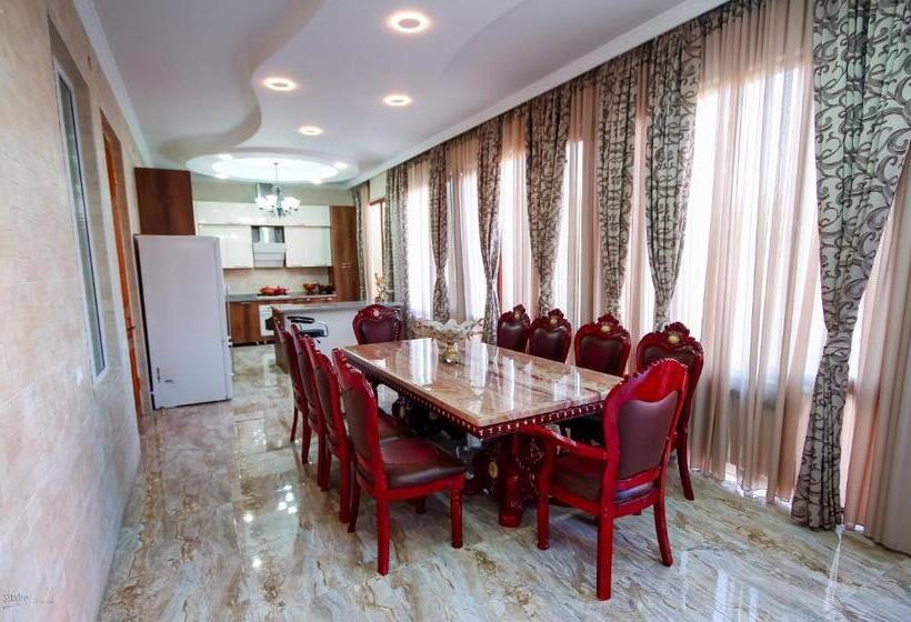 پانسیون Green Garden Guest House