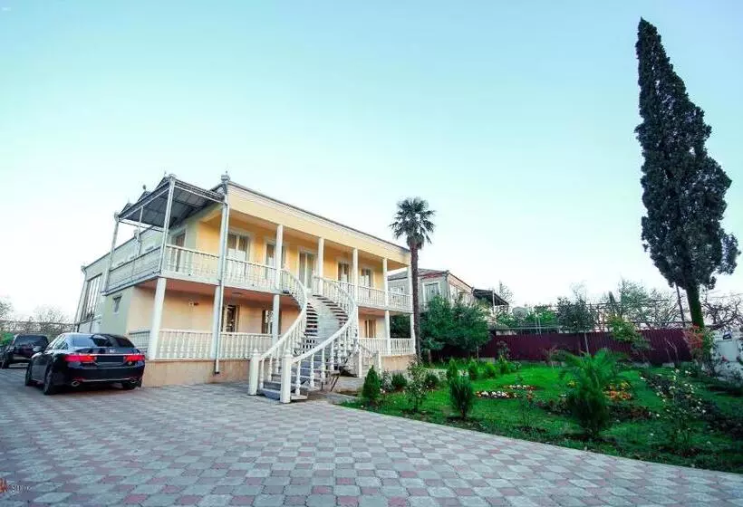 پانسیون Green Garden Guest House