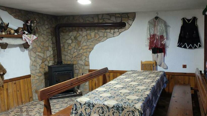 פנסיון Guest House Proynovi