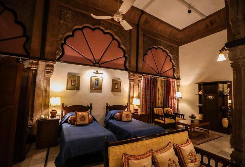 منتجع Welcomheritage Bal Samand Lake Palace