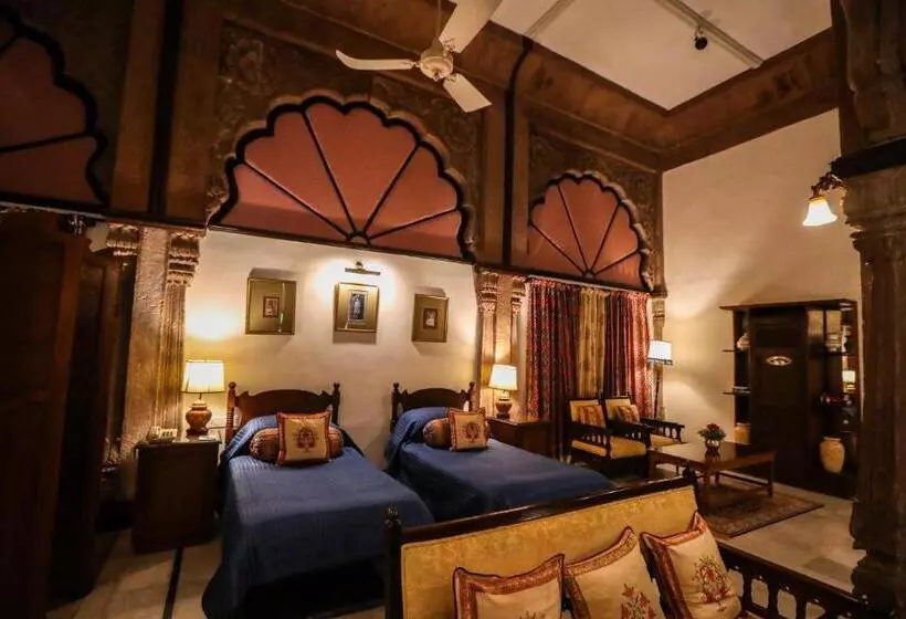 リゾートホテル Welcomheritage Bal Samand Lake Palace