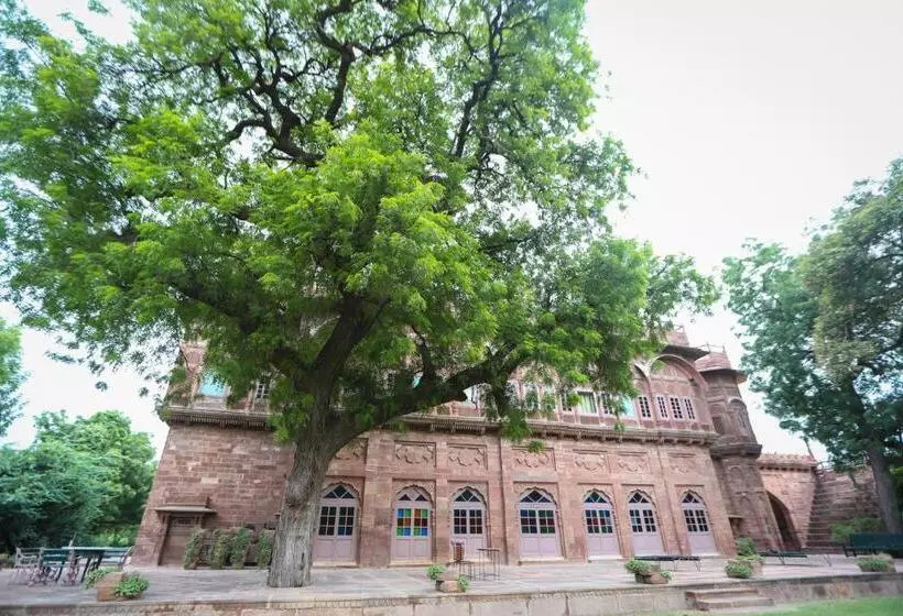 リゾートホテル Welcomheritage Bal Samand Lake Palace