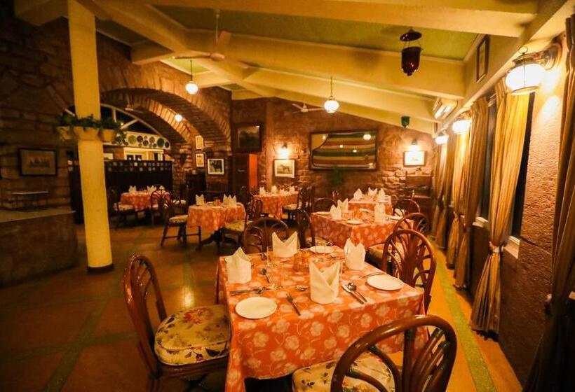 منتجع Welcomheritage Bal Samand Lake Palace