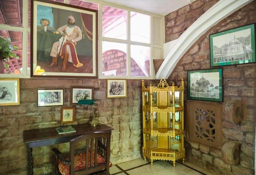 منتجع Welcomheritage Bal Samand Lake Palace