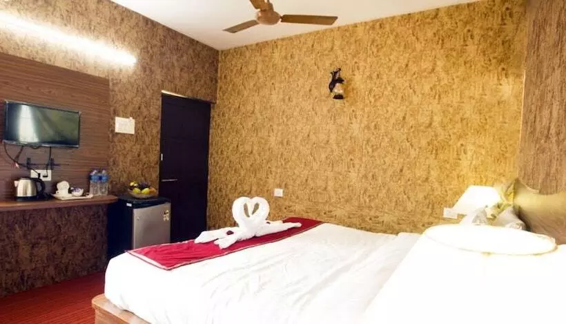 ホテル Acorn Beach Resort & Spa Goa