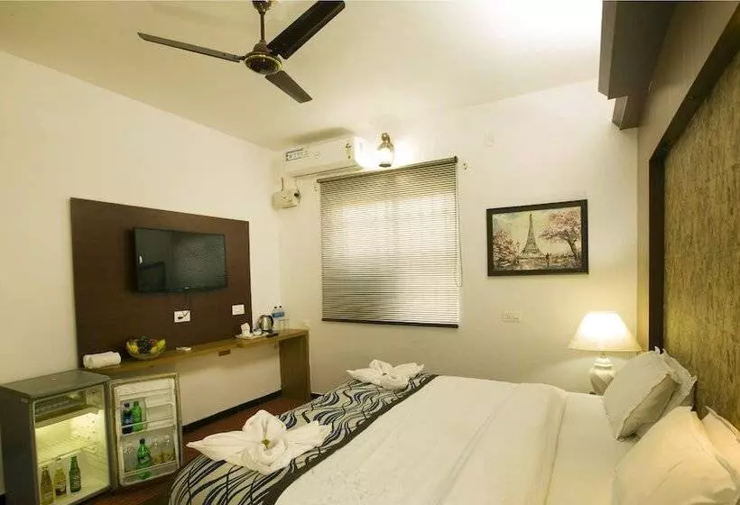 ホテル Acorn Beach Resort & Spa Goa
