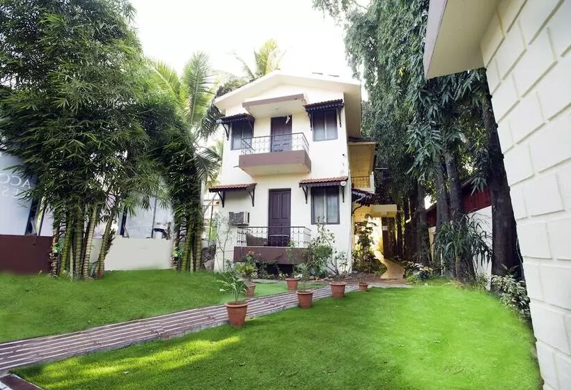 ホテル Acorn Beach Resort & Spa Goa