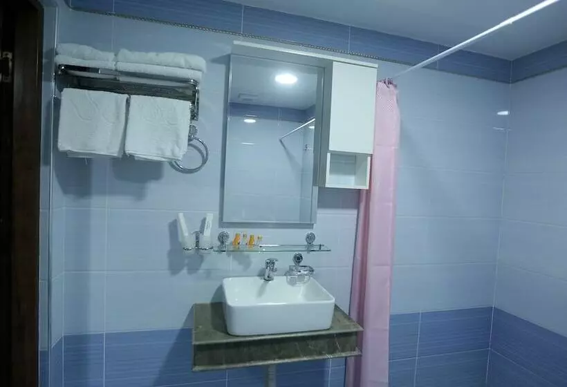 هتل Akhsikent
