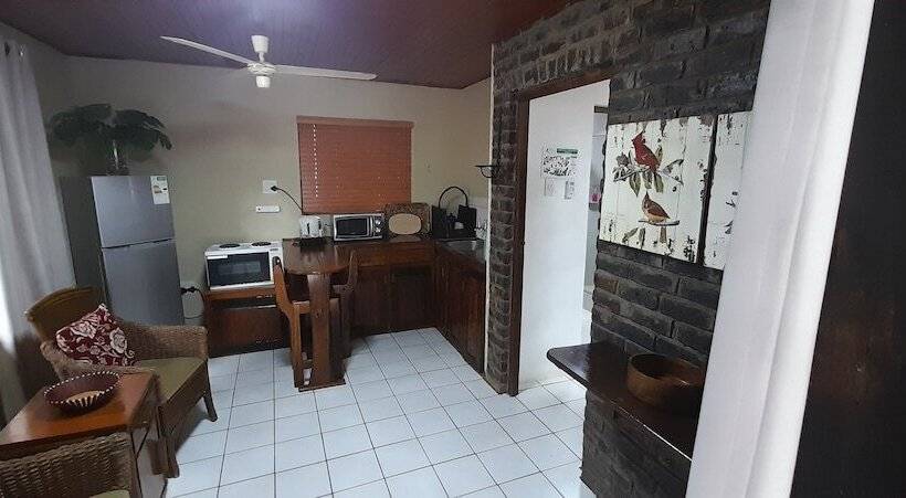 فندق Ezulwini Game Lodge