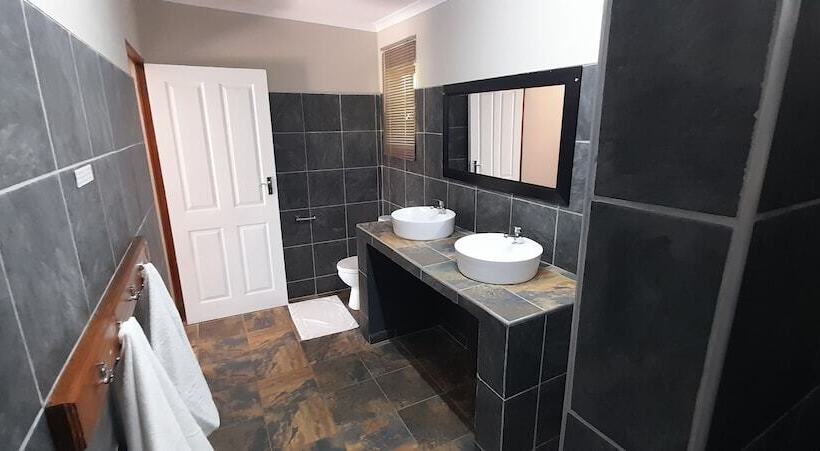 فندق Ezulwini Game Lodge