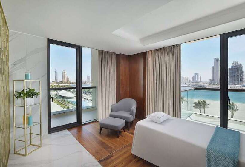 Отель Hilton Dubai Palm Jumeirah