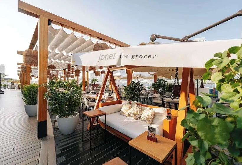 هتل Hilton Dubai Palm Jumeirah