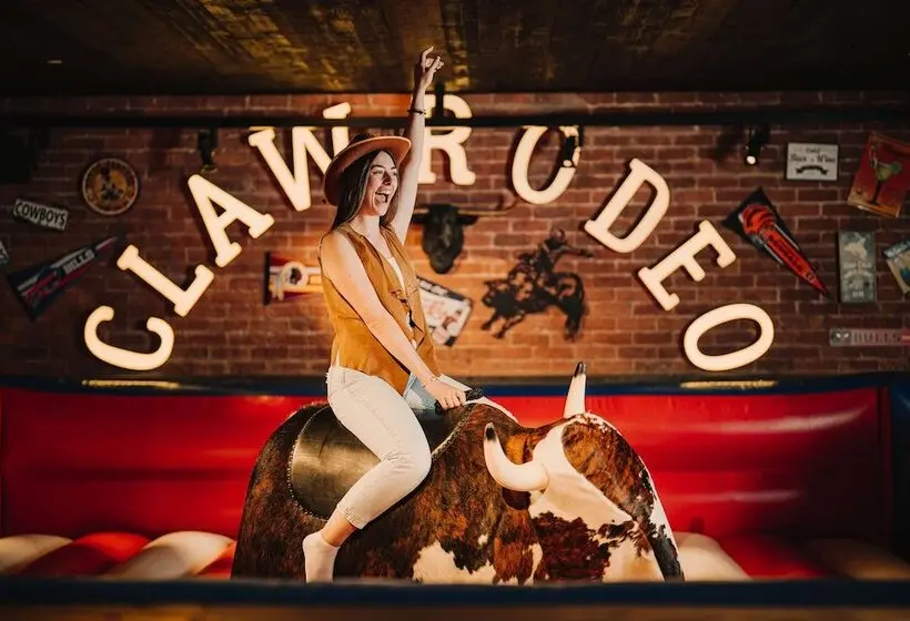 هتل Hilton Dubai Palm Jumeirah