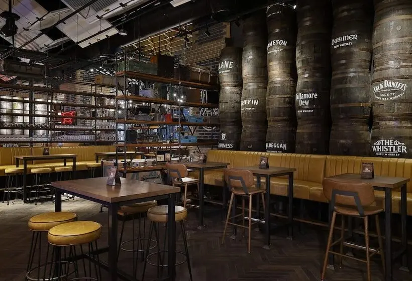 هتل Hilton Dubai Palm Jumeirah