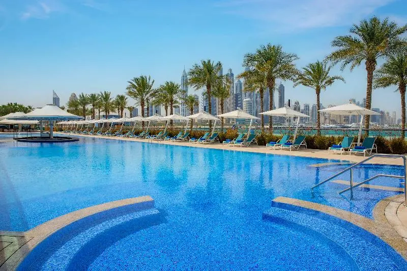 هتل Hilton Dubai Palm Jumeirah