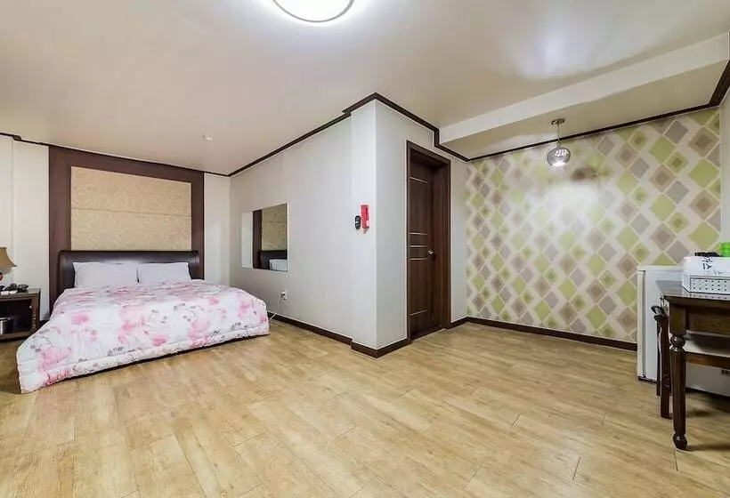 مُتل Pocheon Las Vegas