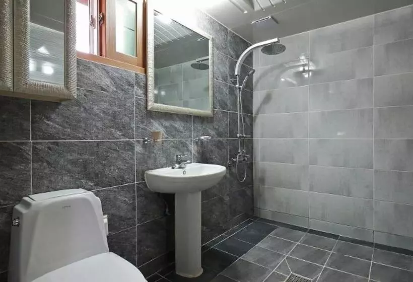 Majatalo Gyeongju Star Garret Bed And Breakfast