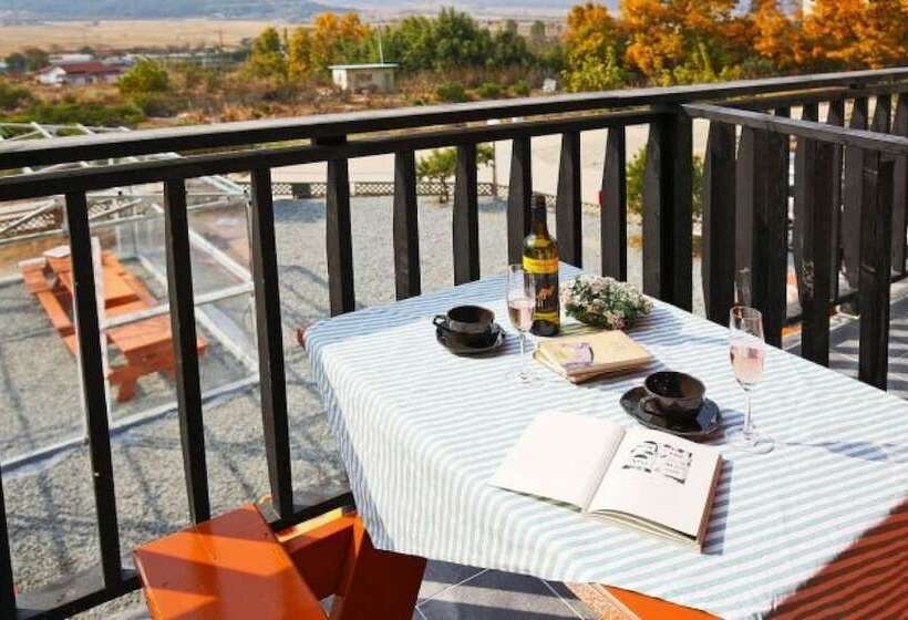 Pension Gyeongju Star Garret Bed And Breakfast