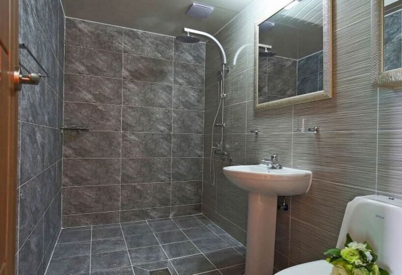 Pension Gyeongju Star Garret Bed And Breakfast