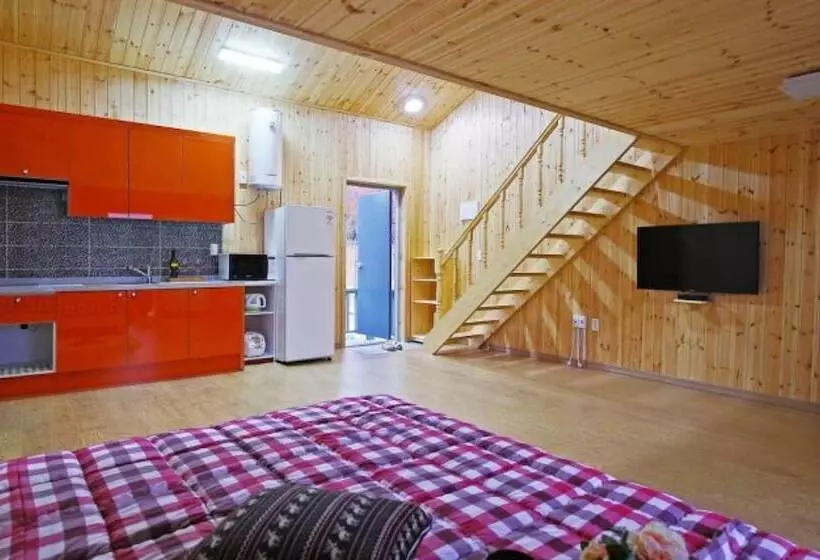 Majatalo Gyeongju Star Garret Bed And Breakfast