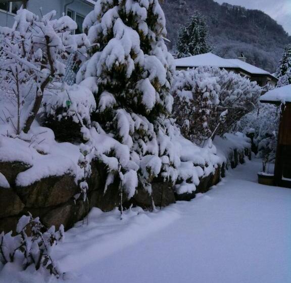 Bed & Breakfast Mona S Sleep & Go