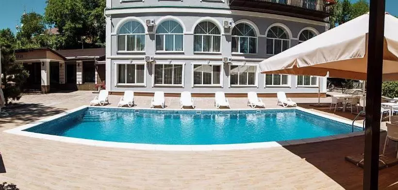 Hotelli отельно ресторанный комплекс златогор