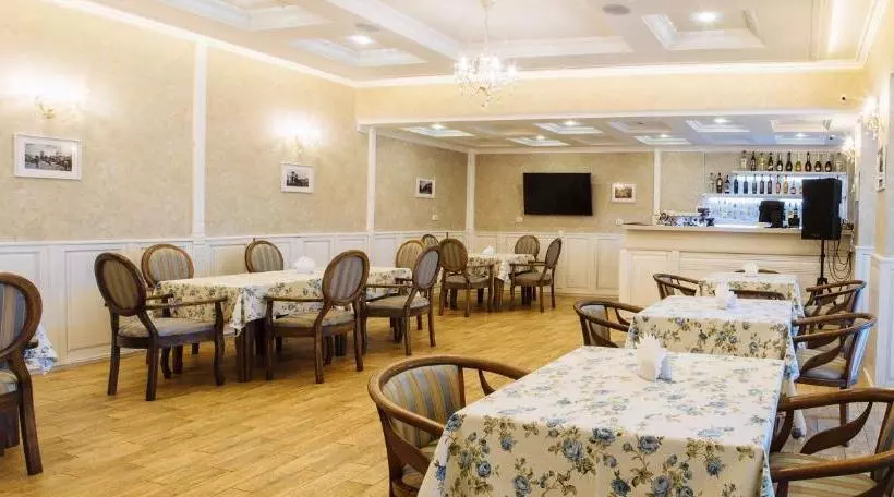 Hotelli отельно ресторанный комплекс златогор