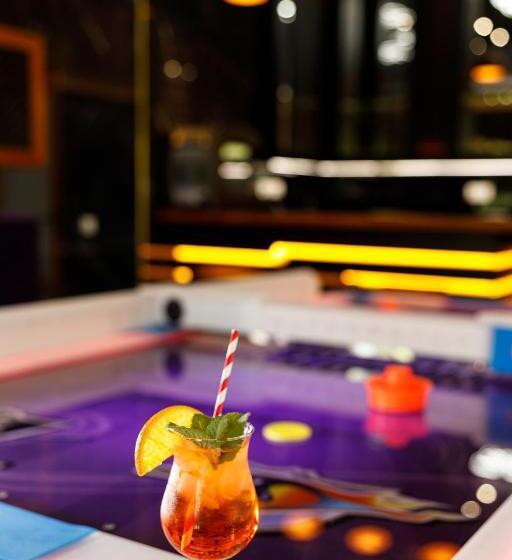 בית מלון כפרי медовий двір