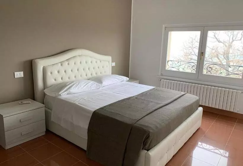 Hotelli Agriturismo Tenuta Villa Catena