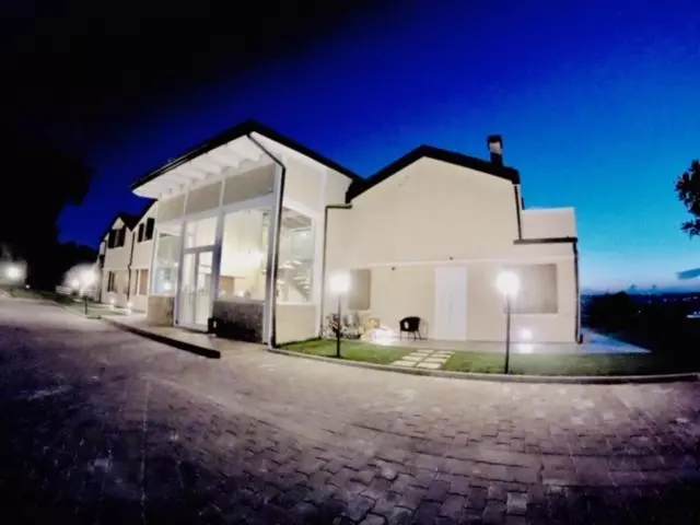 Hotelli Agriturismo Tenuta Villa Catena